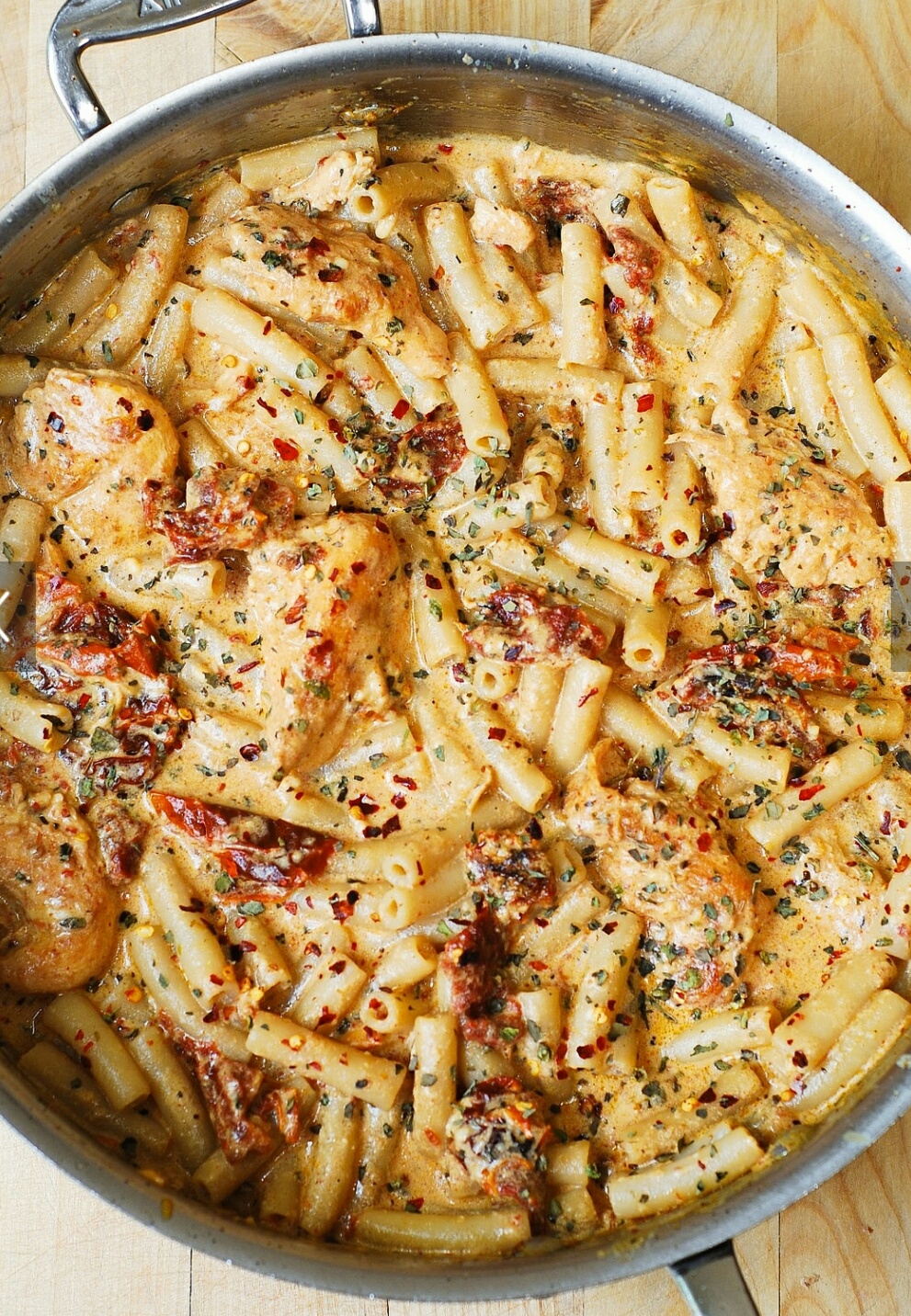 Chicken mozzarella pasta with creamy sun dried tomato ...