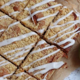 Apple Crumble Traybake Cake!