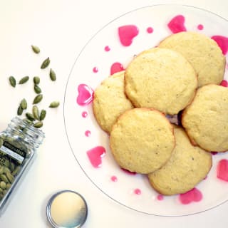 cardamom cornmeal cookies