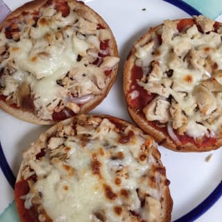 Cheesy Chicken Bagel Pizzas