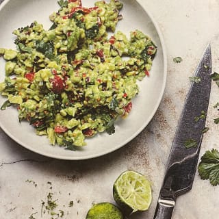 Classic Guac With Tortilla Chips 