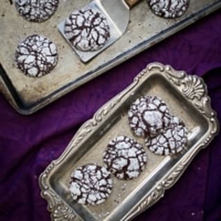 Ginger Molasses Dark Chocolate Crinkle Cookies