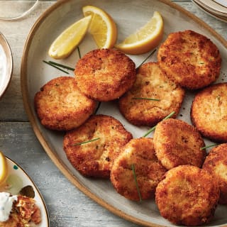 Home-Style Salmon Cakes