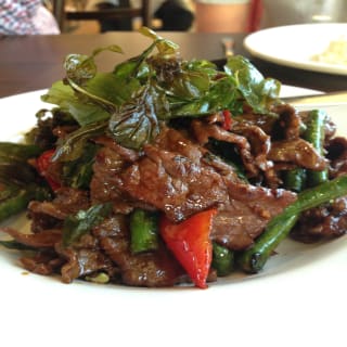 Pad Krapow Gai