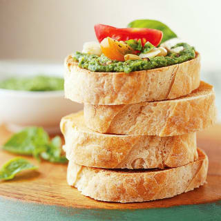 Pesto and Tomato Bruschetta