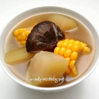 Quick Boil Winter Melon, Mushrooms with Corn in Chicken Broth