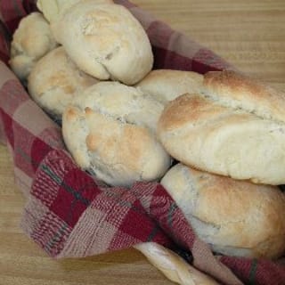 "Quincy's" Yeast Rolls