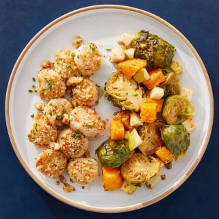 Seared Scallops &amp; Walnut-Thyme Breadcrumbs with Butternut Squash, Bruss