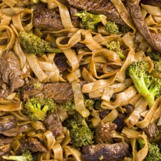 Skinny Beef & Broccoli Noodles