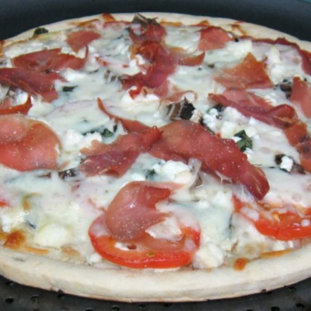 No Sauce Prosciutto Pizza