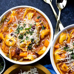 30-Minute Tortellini Minestrone Soup