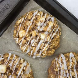 Apple Cinnamon Oatmeal Cookies
