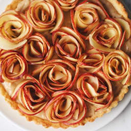 Apple rose tart with cinnamon spice creme patisserie 