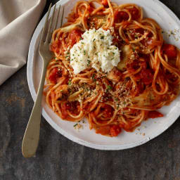 Artichoke Spaghetti with Toasted Garlic Breadcrumbs