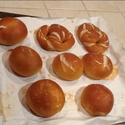 Bavarian Pretzel Rolls (Laugenbrezeln)