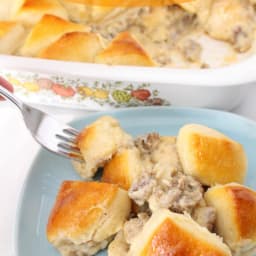 Biscuits and Gravy Breakfast Casserole