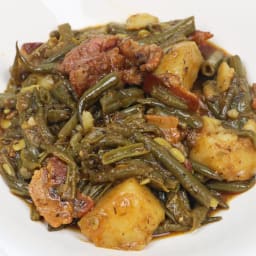 cajun-smothered-green-beans-2956566.jpg