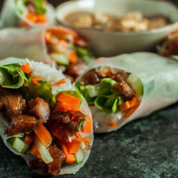 caramelized-pork-summer-rolls-1908940.jpg
