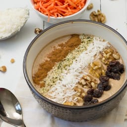 Carrot Cake Smoothie Bowl