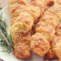 Cheese Breadsticks (Must Try Recipe)