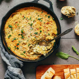 Cheesy Vegan Spinach and Artichoke Dip