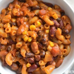 Cheesy Vegetarian Chili Mac