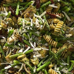 Chicken & Asparagus Skillet Pasta with Pesto