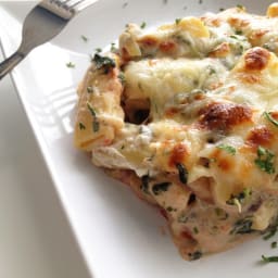 Chicken, Spinach and Mushroom Pasta Bake