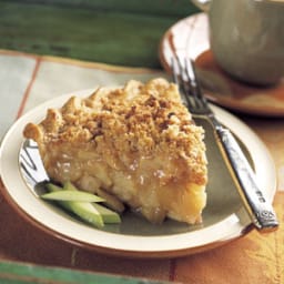 Cinnamon Crumble Apple Pie