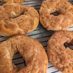 Cinnamon Crunch Bagels