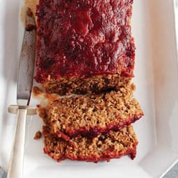 classic-meatloaf-martha-stewart-70114a00f112fe0a07274b3c.jpg