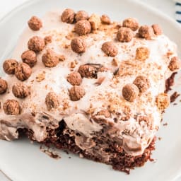 COCOA PUFFS PUDDING POKE CAKE
