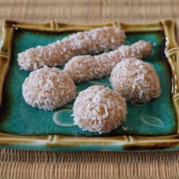 Coconut Peanut Butter Oatmeal Balls (aka Snow Balls)