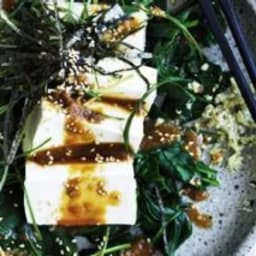 Cold tofu and spinach salad