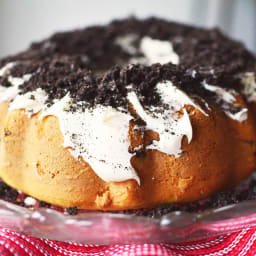 Cookies and Cream Bundt Cake