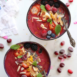 Cranberry Smoothie Bowl