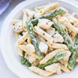 Creamy Chicken and Asparagus Pasta