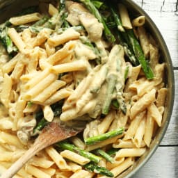 creamy-mushroom-and-asparagus-pasta-gf-1956727.jpg