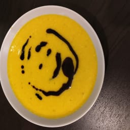 creamy-pumpkin-soup-5daa8d1a2c3f7841500d28a9.jpg