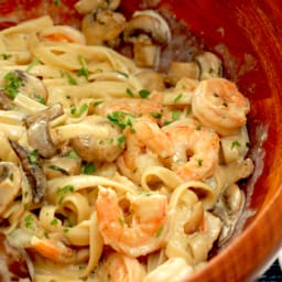 Creamy Shrimp and Mushroom Pasta