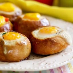 Customizable Bread Bowl Breakfast