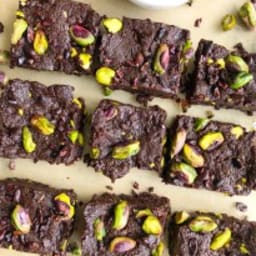 Dark Chocolate Pistachio Protein Fudge Bites (vegan + gluten-free)