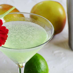 Easy Appletini Cocktail Recipe