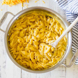 Easy Creamy Stovetop Mac and Cheese