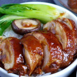 Easy Soy Sauce Chicken (See Yao Gai, 豉油鸡)