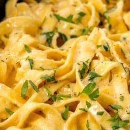 Fettuccine Alfredo