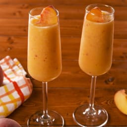 frozen-peach-bellini-2447547.jpg