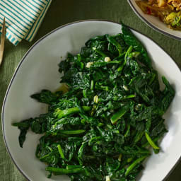 Garlic Stir-Fried Spinach