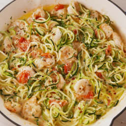 garlicky-shrimp-zucchini-pasta-2723328.jpg