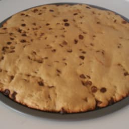 Giant Chocolate Chip Cookie